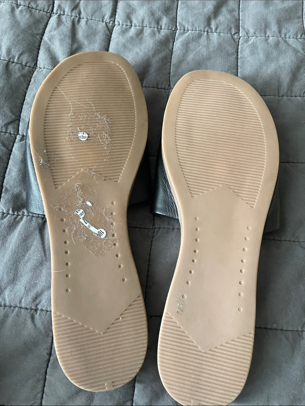 Steve Madden Black Slide Sandals with Tan Footbed - Picture 3 of 4
